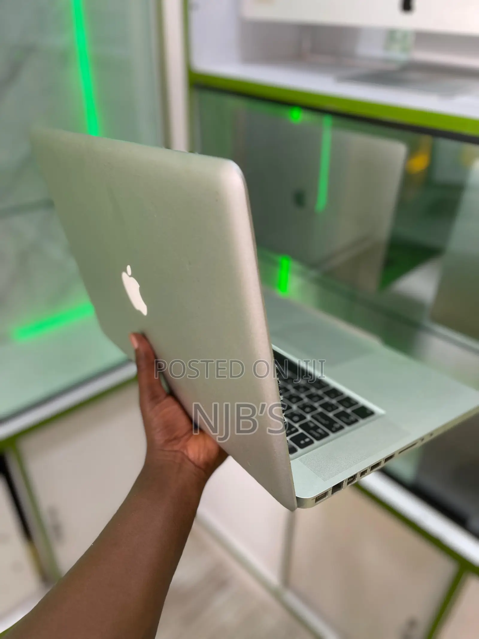 Laptop Apple MacBook Pro 2012 4GB Intel Core I7 HDD 350GB