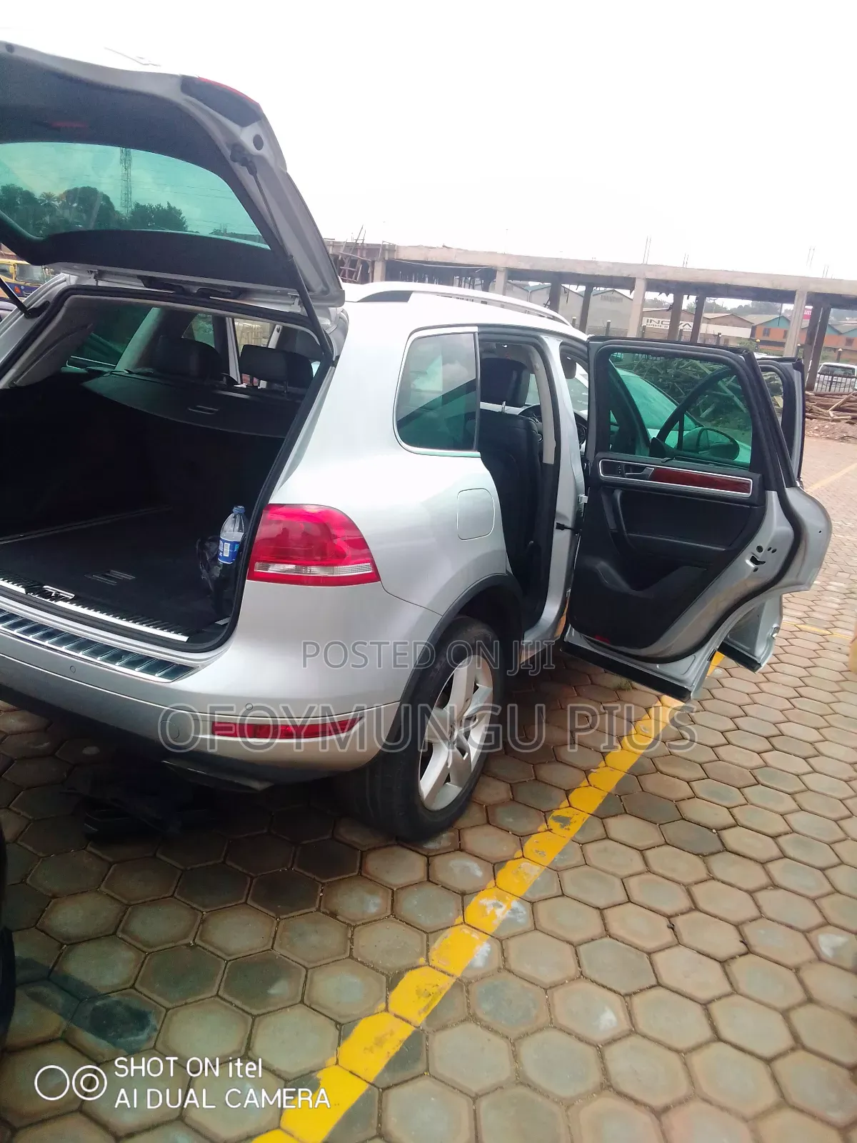 Volkswagen Touareg 2013 Silver