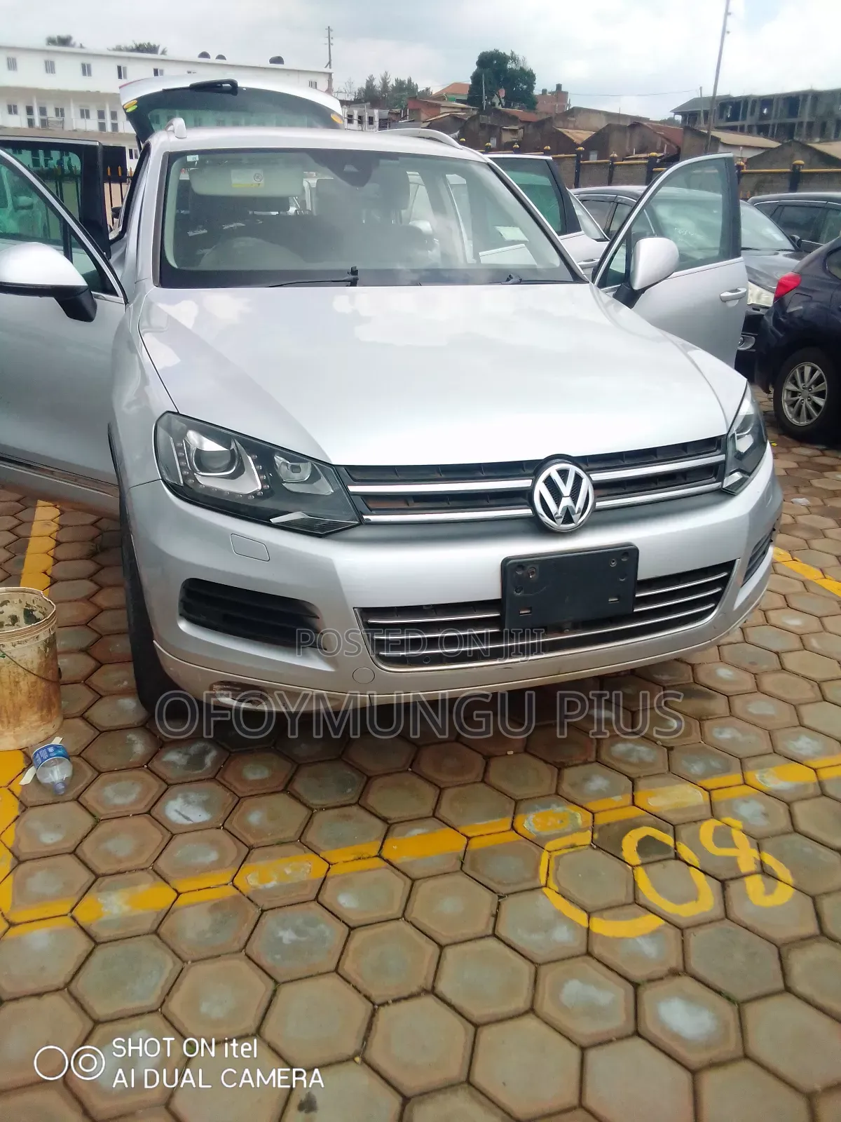 Volkswagen Touareg 2013 Silver