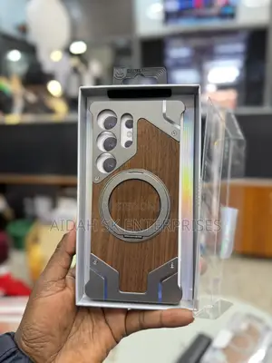 Distinct Wood Metal Fusion Case for Galaxy 25 Ultra
