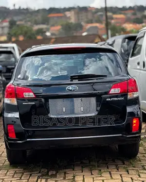 Subaru Outback 2.5i Limited 2012 Black