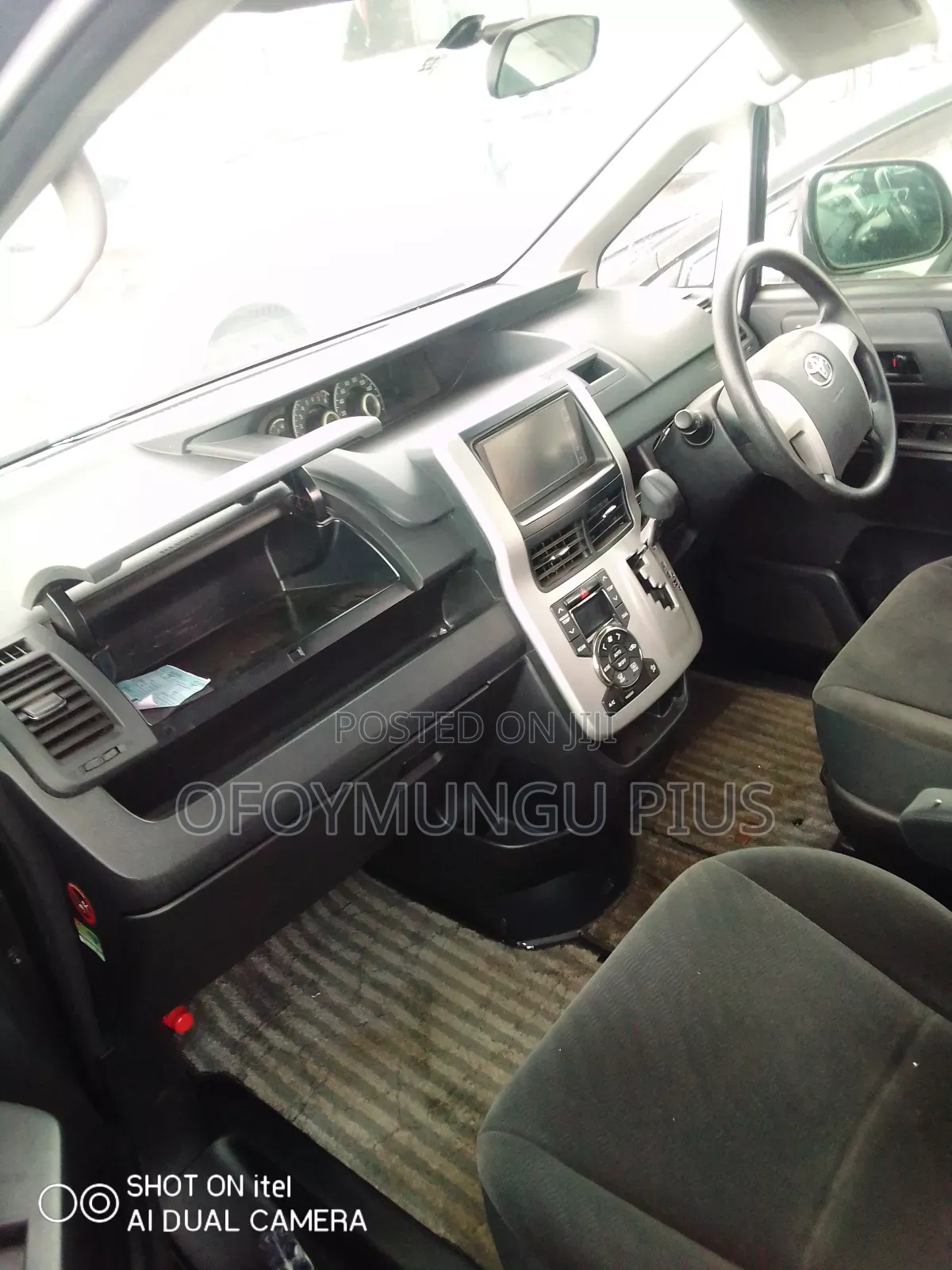 Toyota Noah 2012 Blue