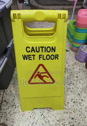 Wet/Slippery Floor Caution Sign