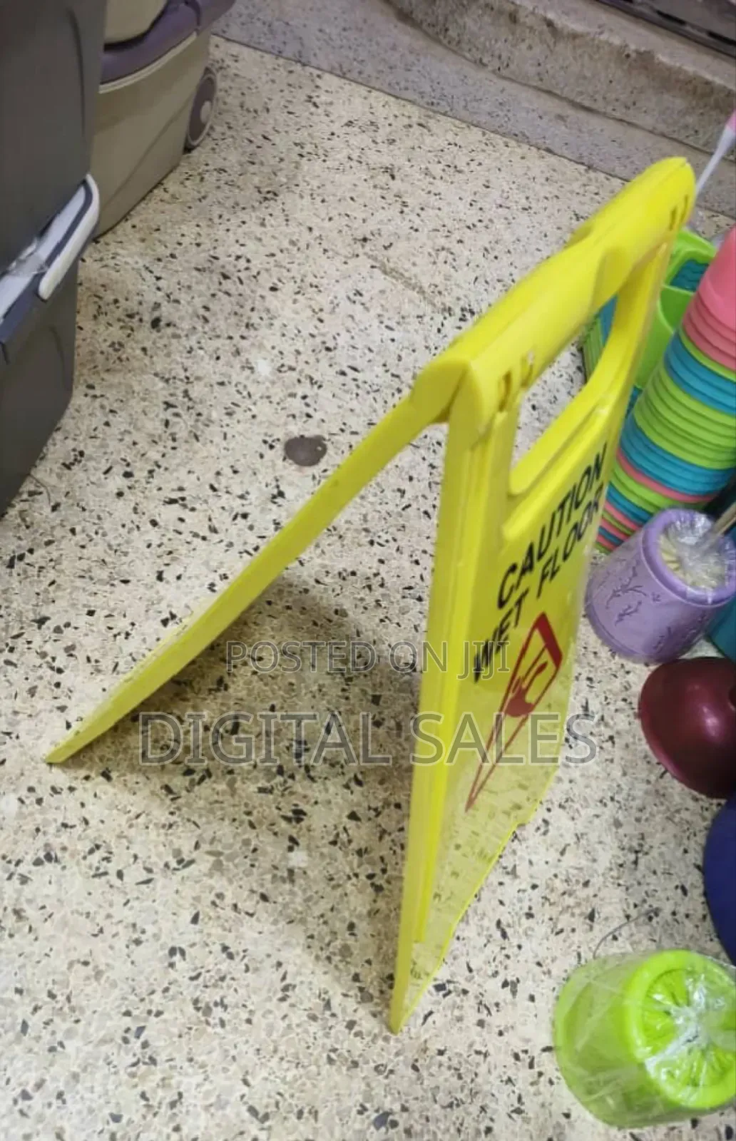 Wet/Slippery Floor Caution Sign