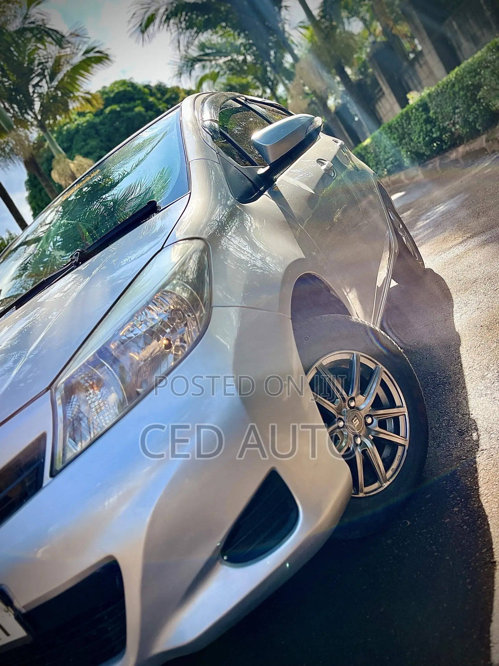 Toyota Vitz 1.3 FWD 5dr 2014 Silver