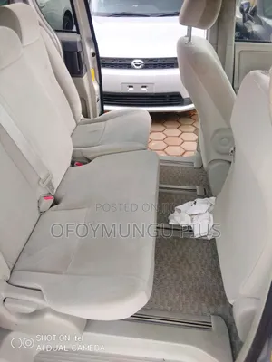 Toyota Noah 2013 Gold