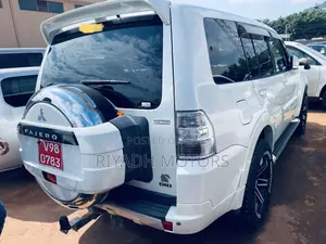 Mitsubishi Pajero 2012 White
