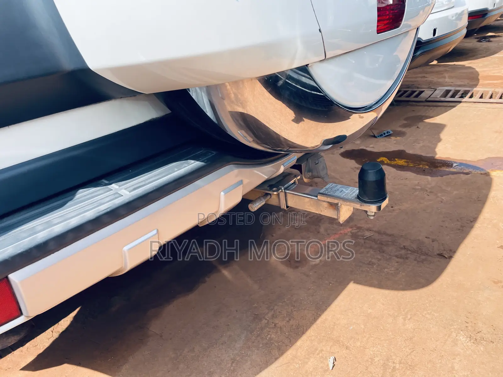 Mitsubishi Pajero 2012 White