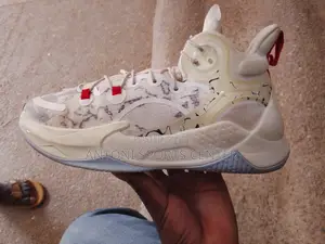 White Basketball Shoe Original