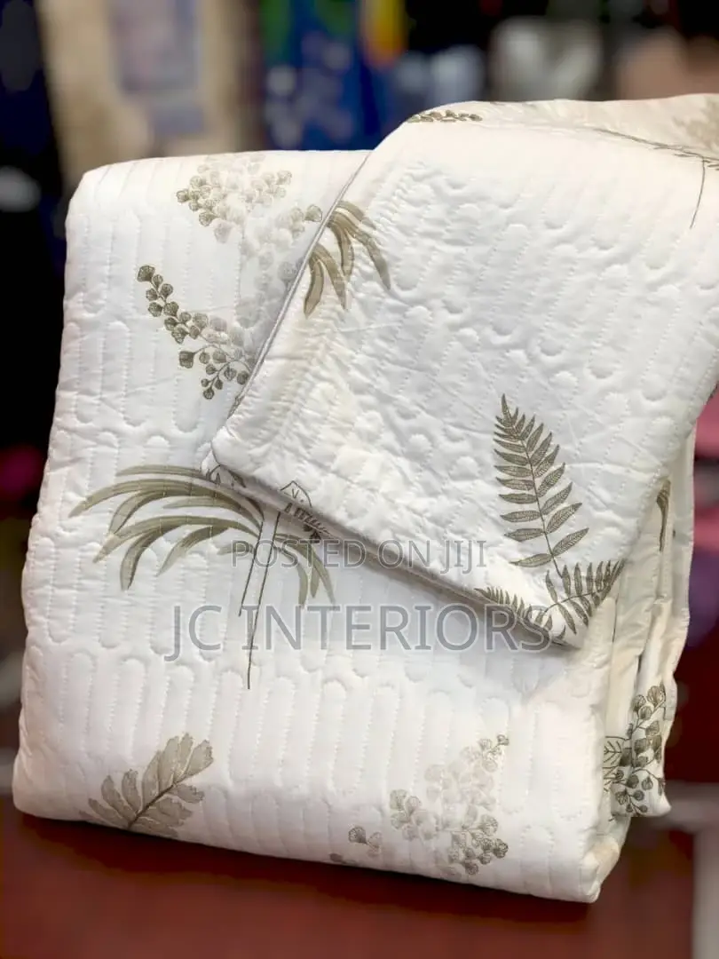 Moderm Stype Beddings : 4 Pieces Bed Spread