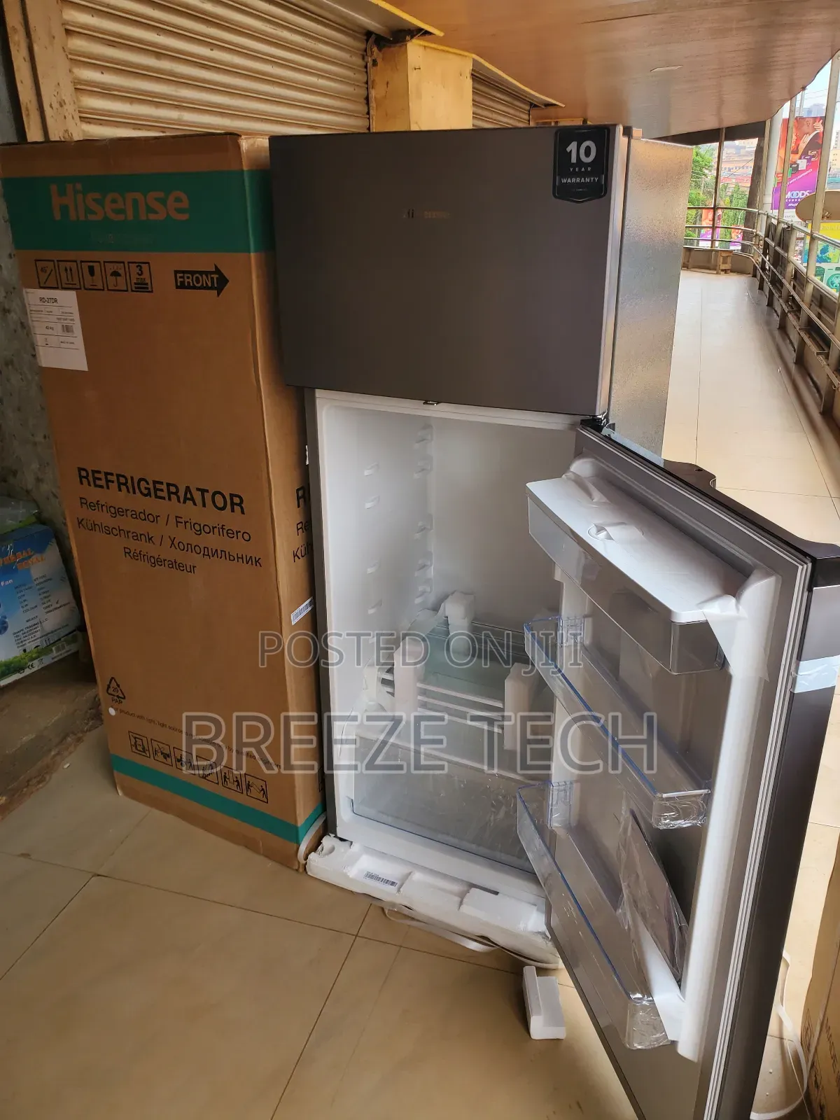 It's Hisense Refrigerator 270"Ltrs