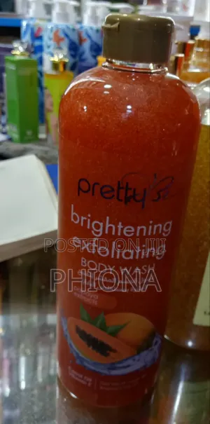 Pretty's Brightening Exfoliating Body Wash