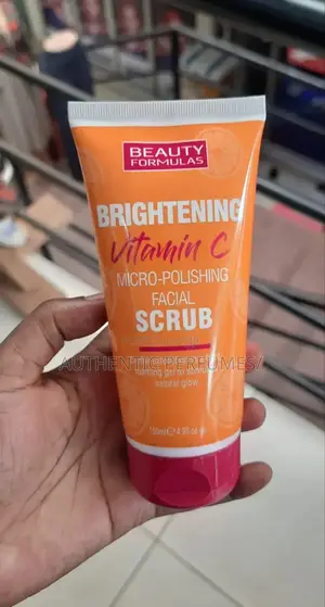 Brightening Vitamin C Micro-Polishing Facial Scrub 150ml