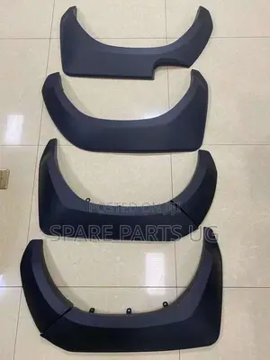 Hilux Revo 2015 - 2020 Fender Mouldings