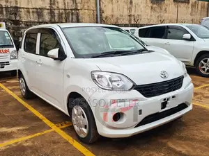 Toyota Passo 1.0 AWD 2016 White