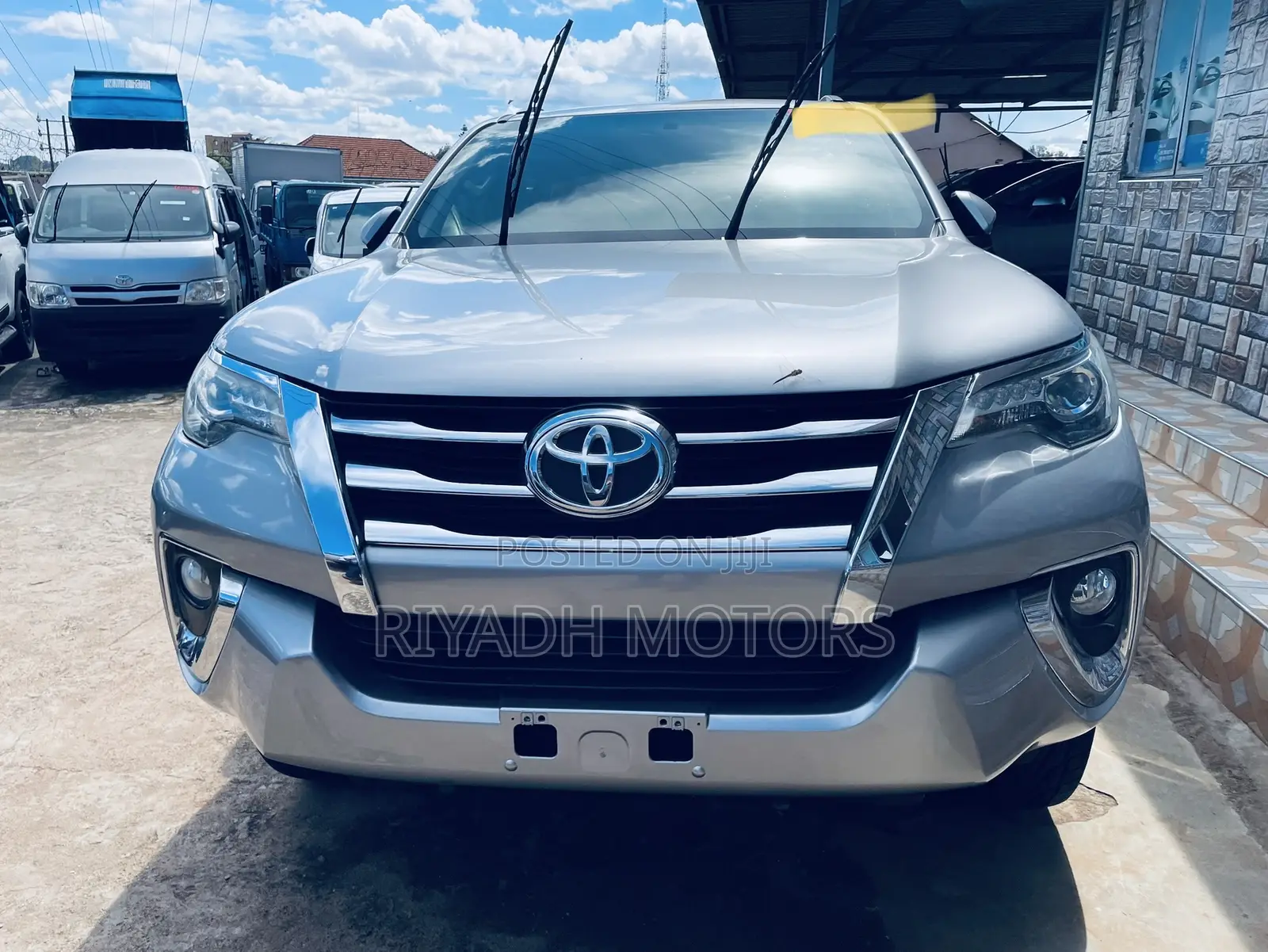 Toyota Fortuner 2016 Silver