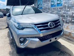 Toyota Fortuner 2016 Silver