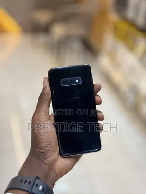 Samsung Galaxy S10e 128 GB Black