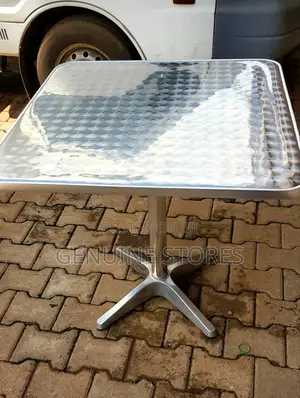 Aluminum Indoor and Outdoor Table (Metallic)