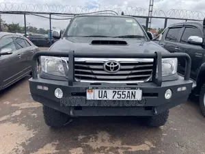 Toyota Hilux 2010 Black