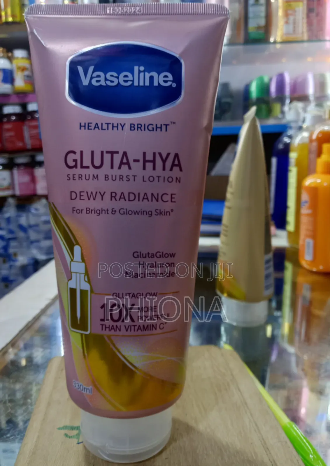Vaseline Gluta Hya With Dewy Radiance