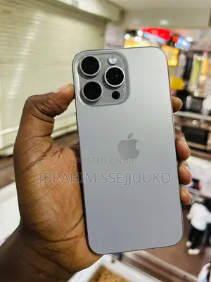 Apple iPhone 15 Pro Max 256 GB Silver