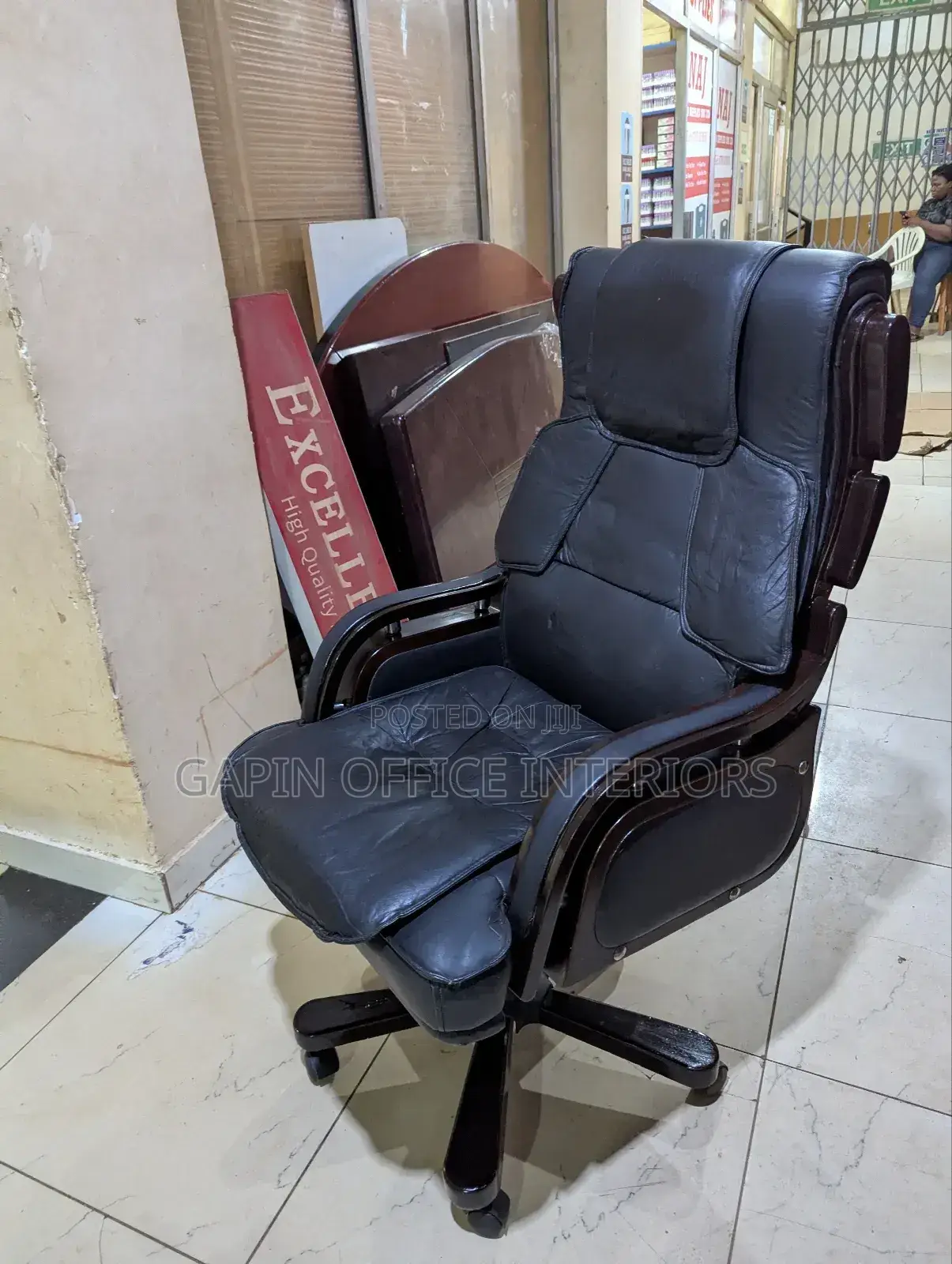 Second Hand Executive Office Chair, Adjustable