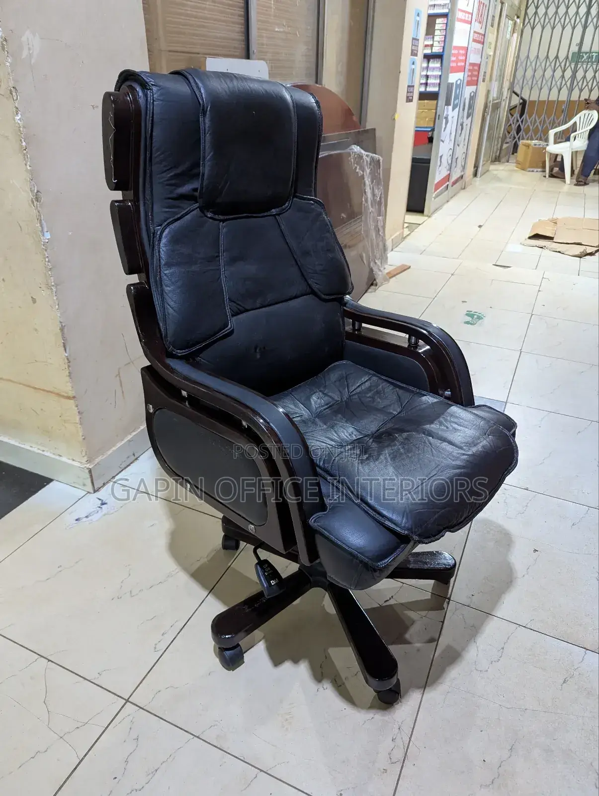 Second Hand Executive Office Chair, Adjustable