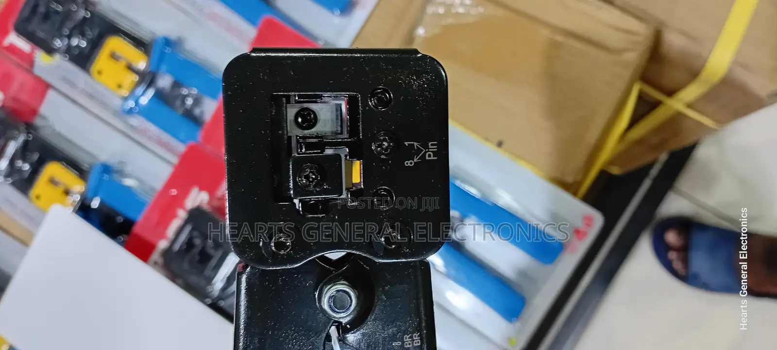 Pass-Through Crimping Tool