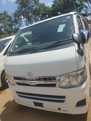 Toyota HiAce 2011 White
