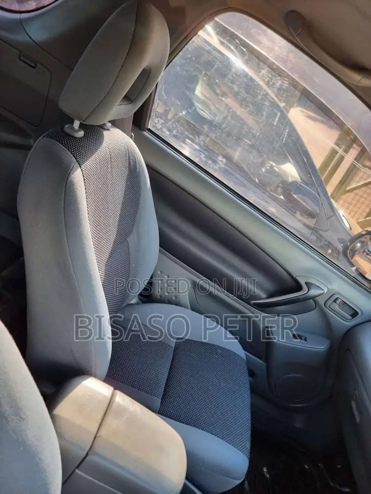 Toyota RAV4 Automatic 2003 White