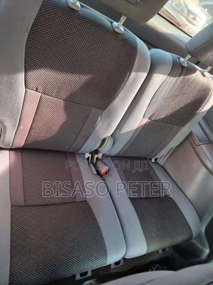 Toyota RAV4 Automatic 2003 White