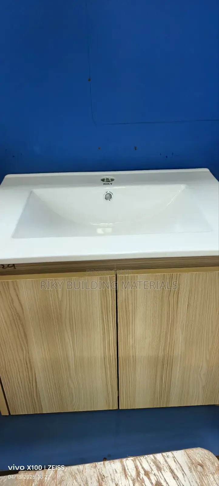 Venity Basin With Led Mirror