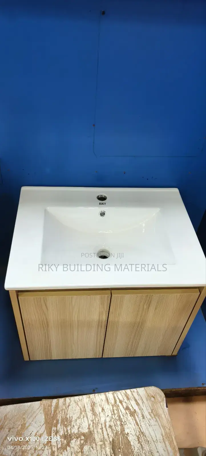 Venity Basin With Led Mirror