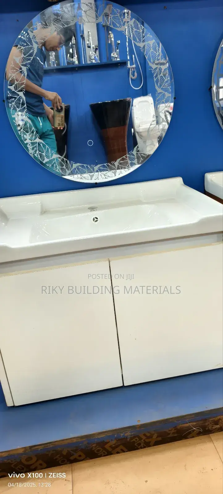 Venity Basin With Led Mirror