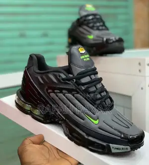Original Black/Green Nike Tn Air Max Plus Tuned Air Sneakers