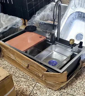 Kitchen Sink (60×45cm)