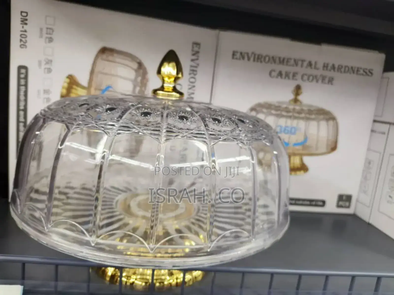 Golden Sunkist Cake Stand With a Clear, Dome-Shaped Cover
