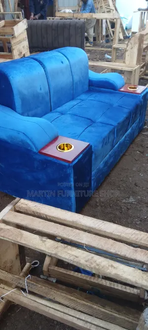 Sofa Set Available for Sale