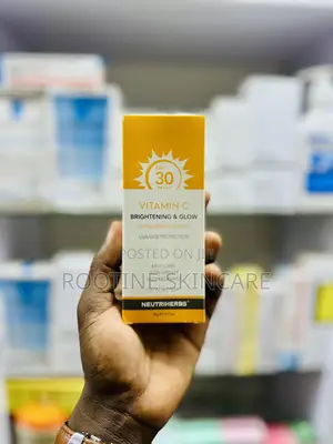 Neutriherbs Vitamin C Brightening Glow Sunscreen Lotion