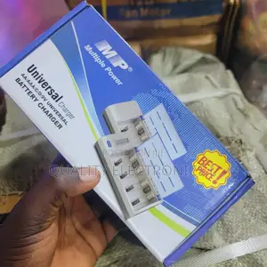 Batteries Charger for Aa, Aaa,C,D and 9v