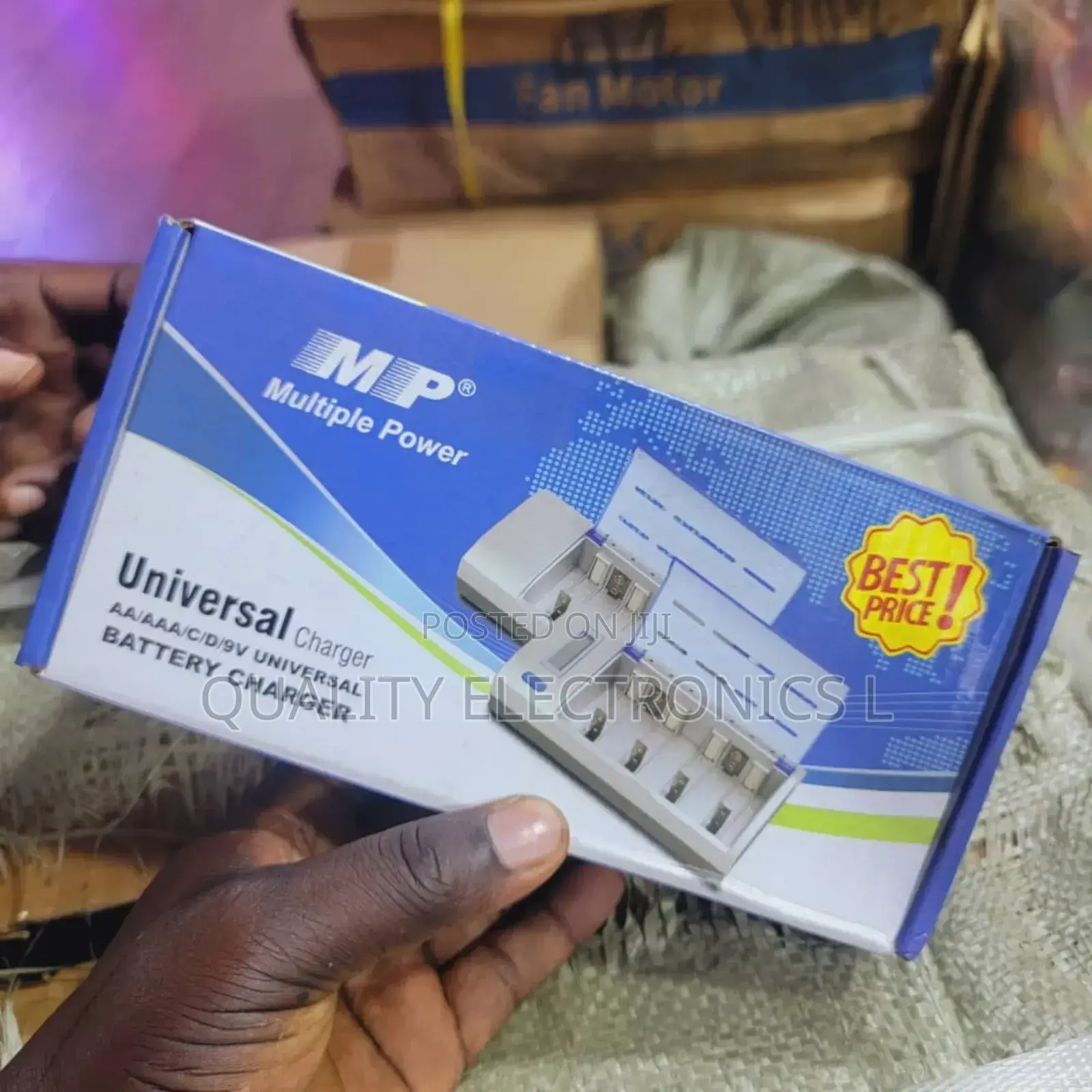 Batteries Charger for Aa, Aaa,C,D and 9v