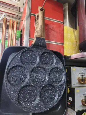 7-Hole Pancake Pan,