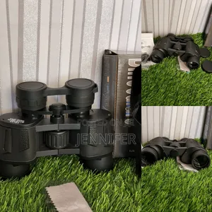 High-Quality Zoomed Binoculars