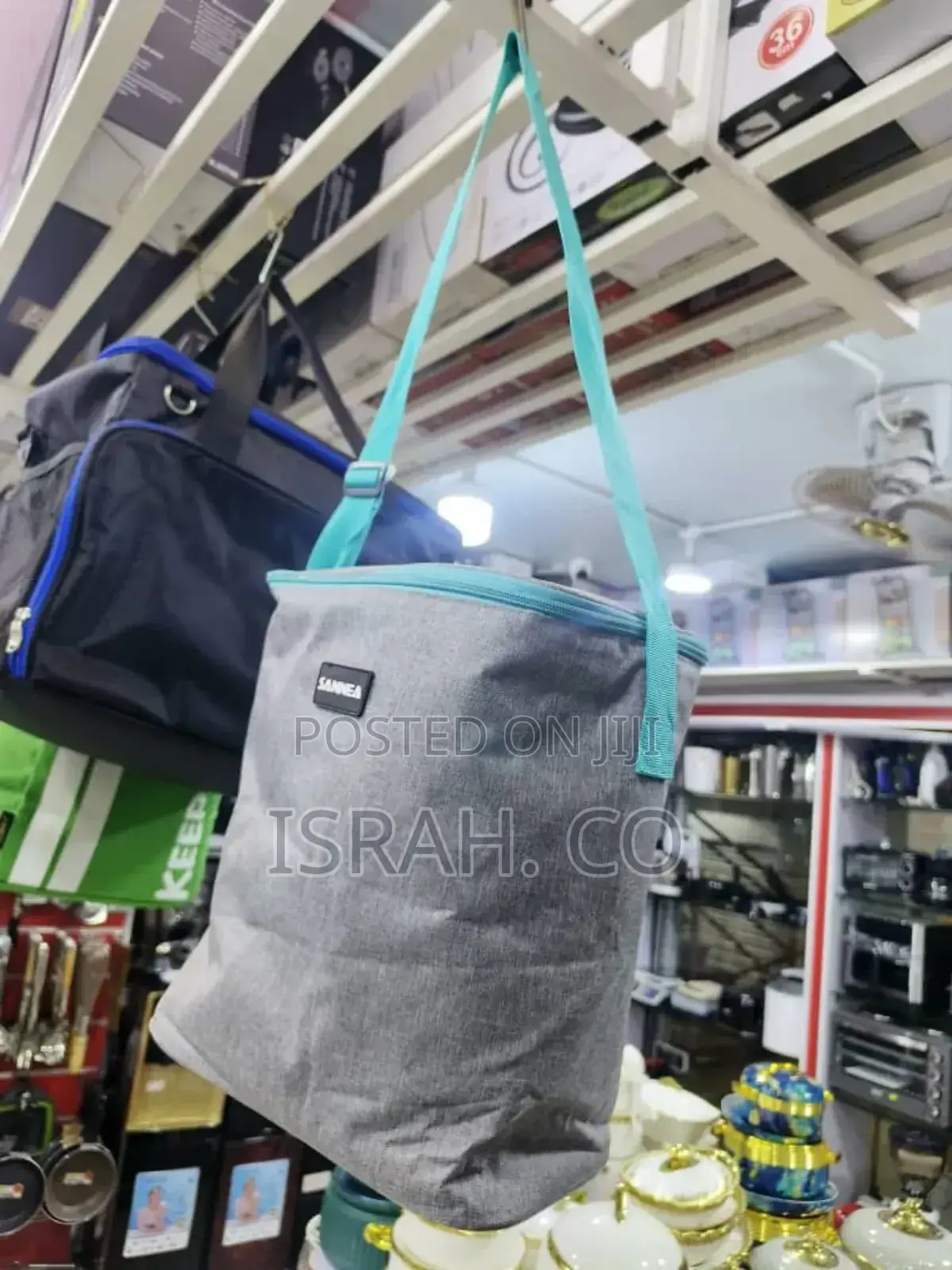 Gray Insulated Lunch Bag With Light Blue Straps