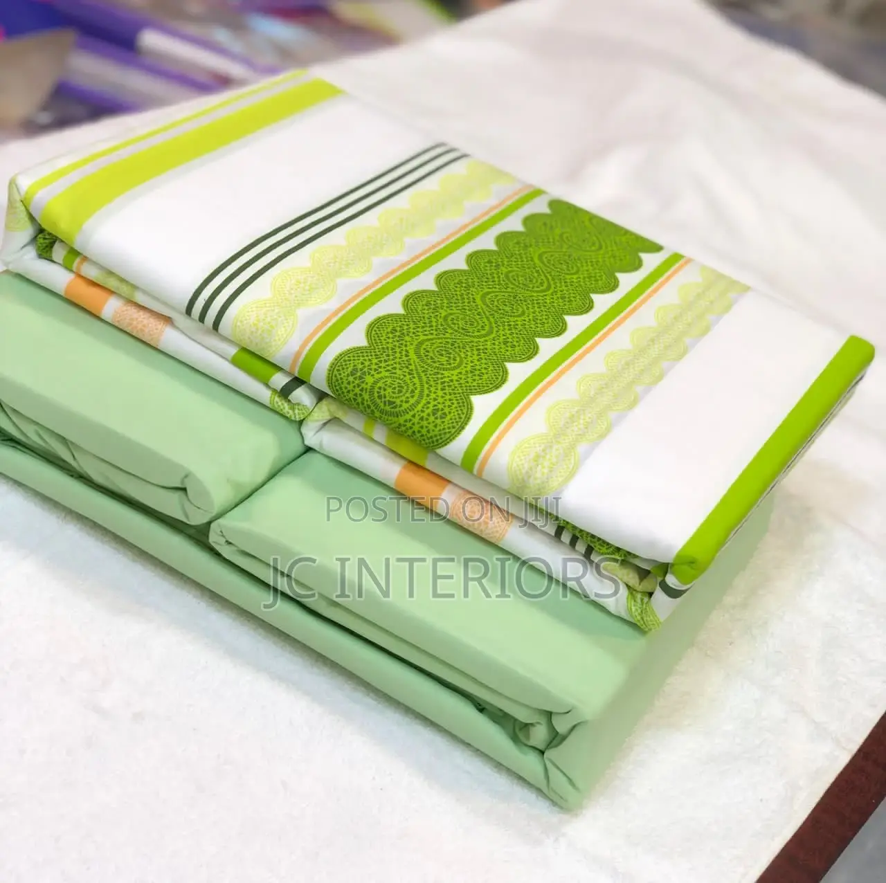 Cotton 6x6 Bed Sheets With 4 Pillow Cases