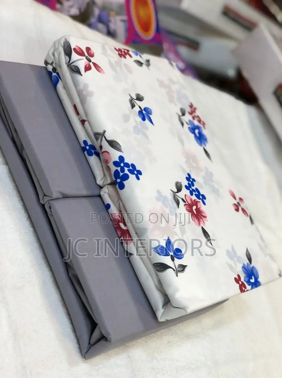 Cotton 6x6 Bed Sheets With 4 Pillow Cases