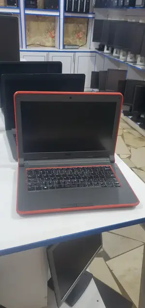 Laptop Dell Latitude 13 3340 4GB Intel HDD 500GB
