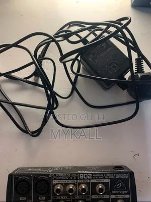 Behringer Mixer Xenty 802