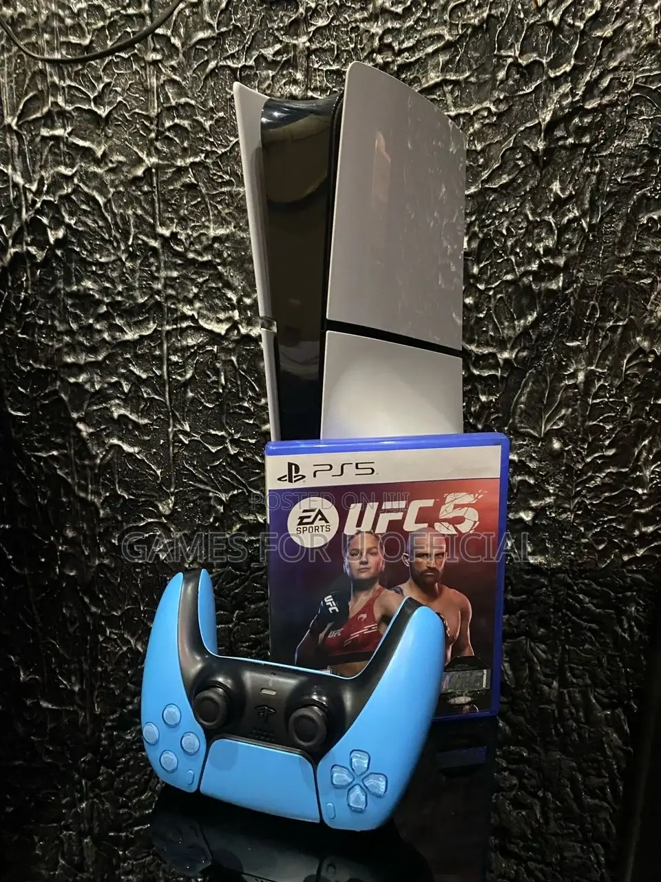 Ps5 Slim Disc Console 2 Pads 1 Ufc Game